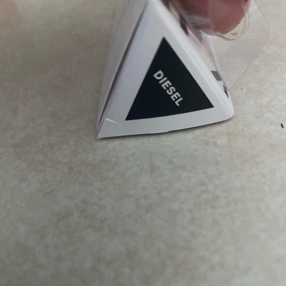 Milk makeup kush brow gel - Picture 3 of 3